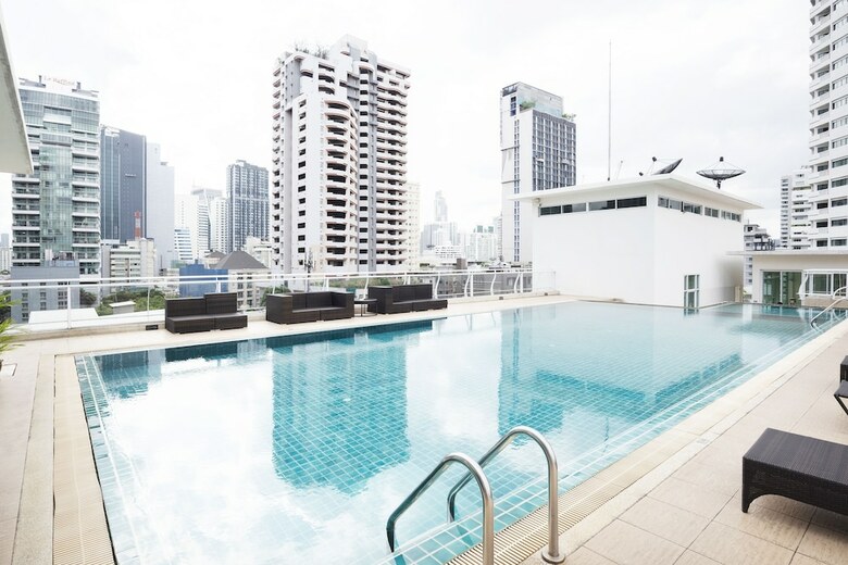 Hotel Maple Haus Sukhumvit 33 By Favstay