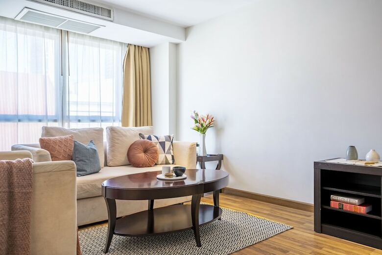 Hotel Maple Haus Sukhumvit 33 By Favstay