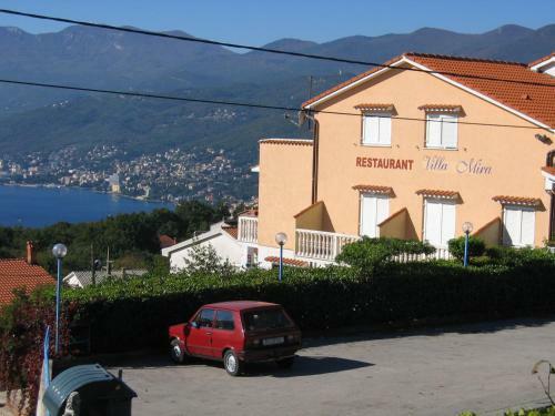Hostal Hotel Villa Mira