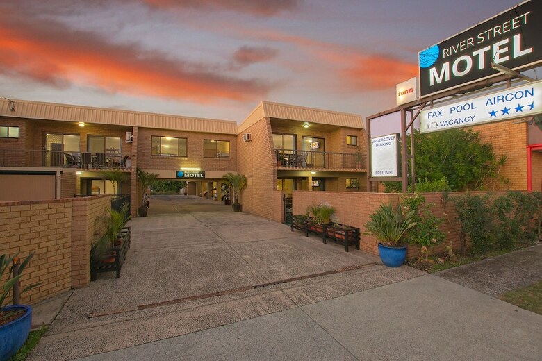 River Street Motel