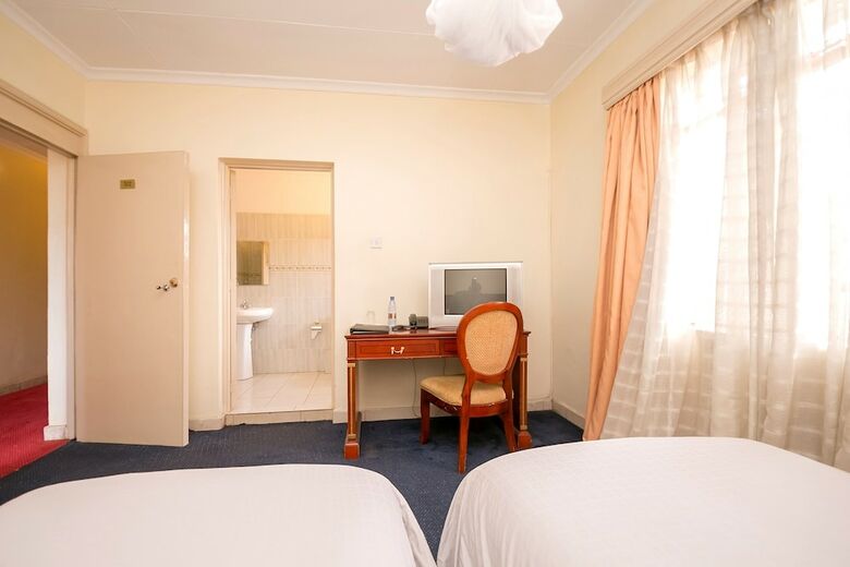 Olive Gardens Hotel