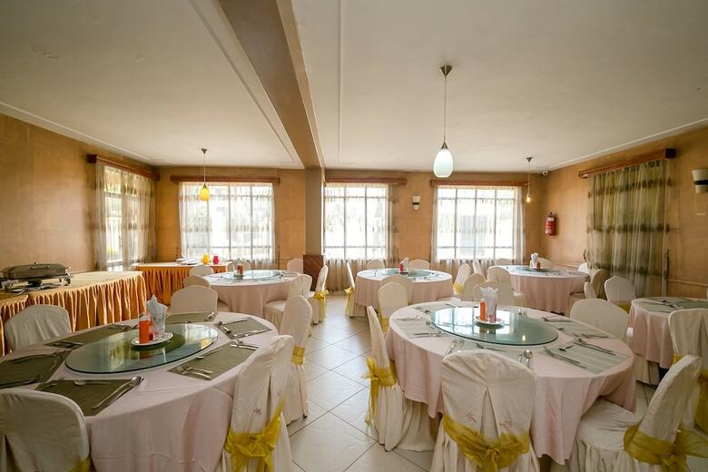 Olive Gardens Hotel