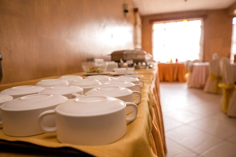 Olive Gardens Hotel