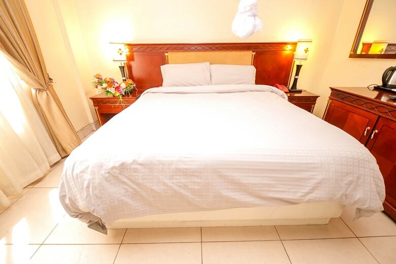Olive Gardens Hotel