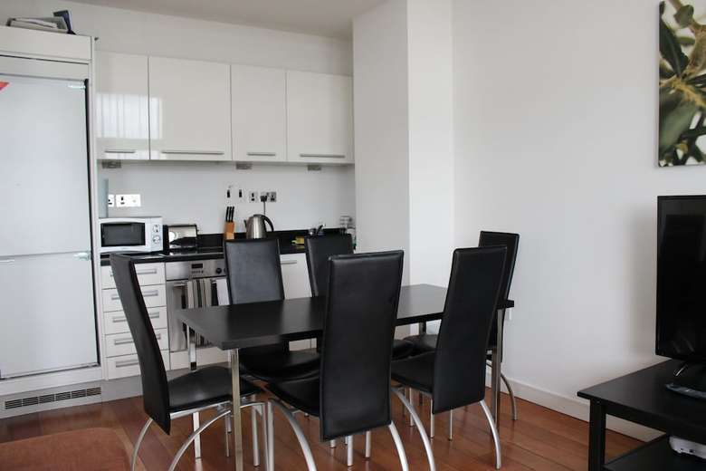 Splendid 3 Bedroom Apartment Kings Cross