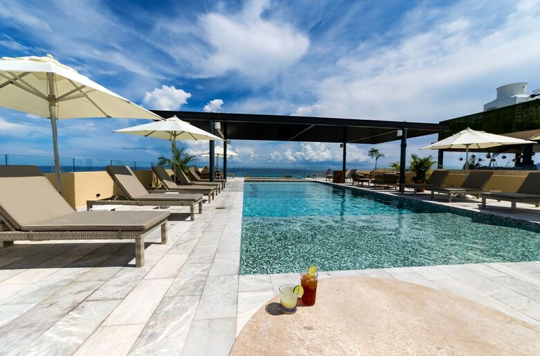 Aparthotel Singular Joy Vacation Rentals