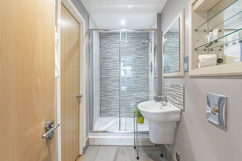 Canary Wharf Luxury Apartments