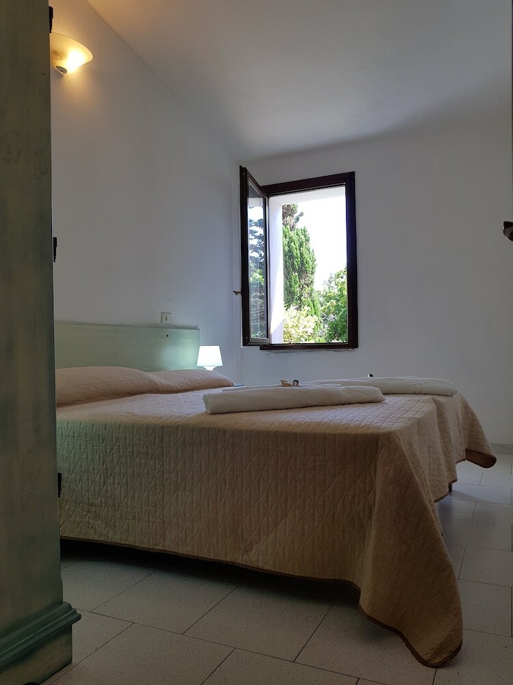 Costa Paradiso Residence