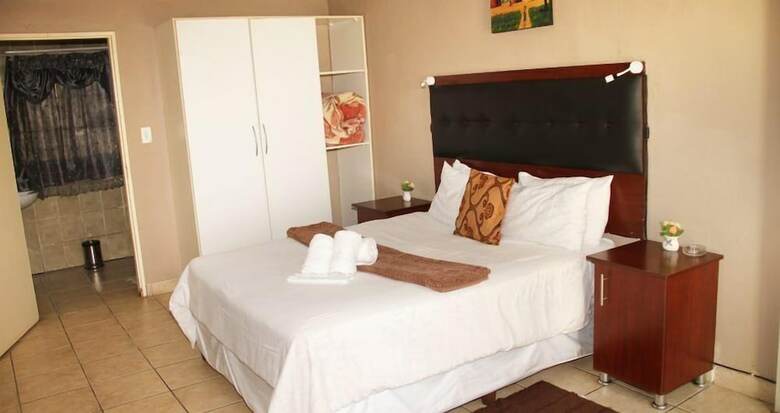 Hotel Bubble Ball Guest House