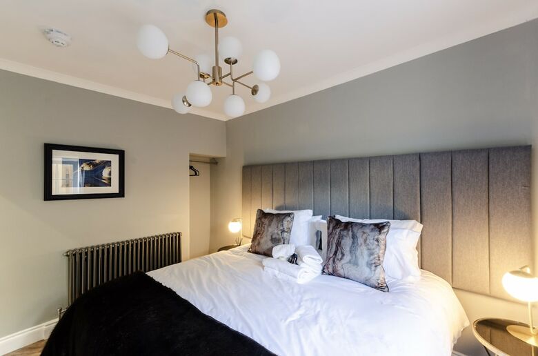 Aparthotel Sweeney Apartments And Rooms