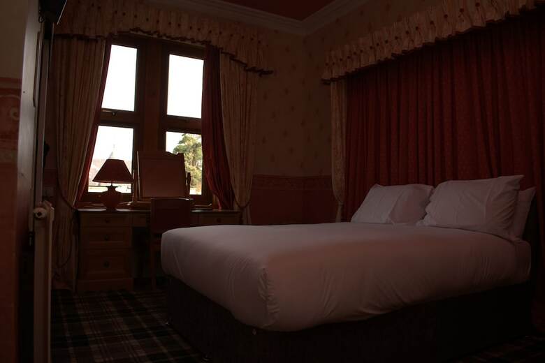 West End Hotel