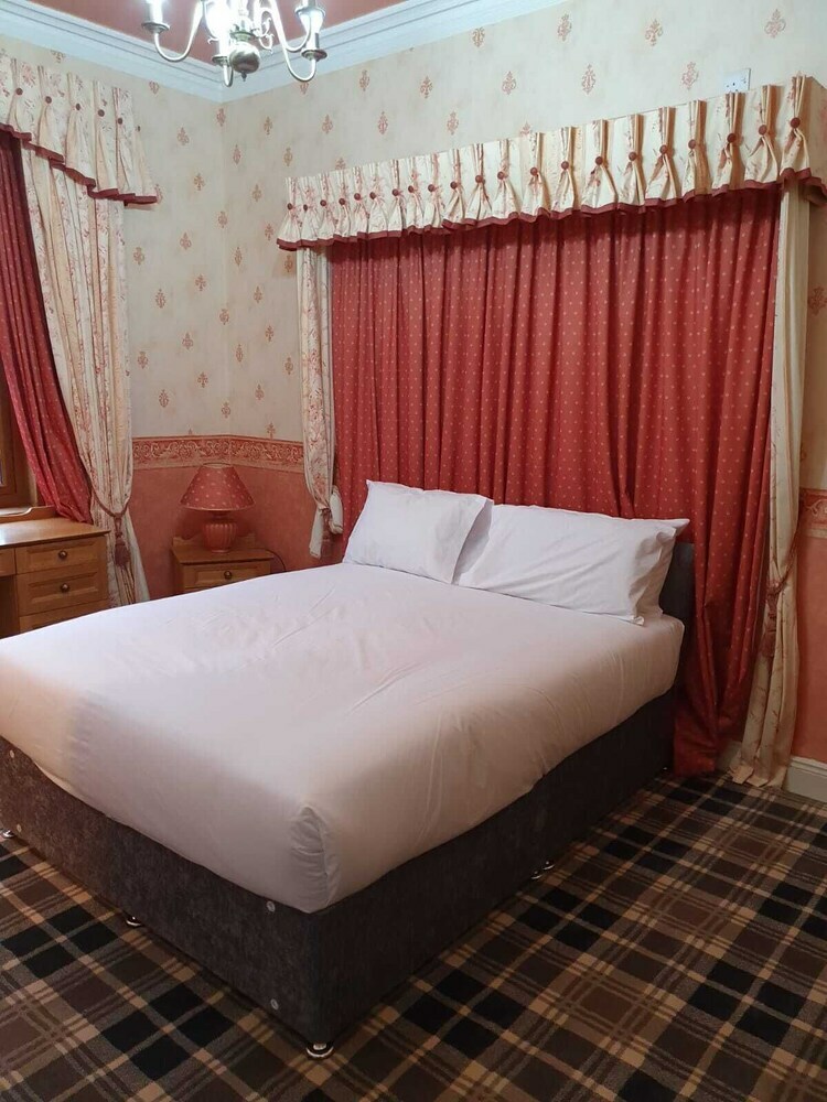 West End Hotel