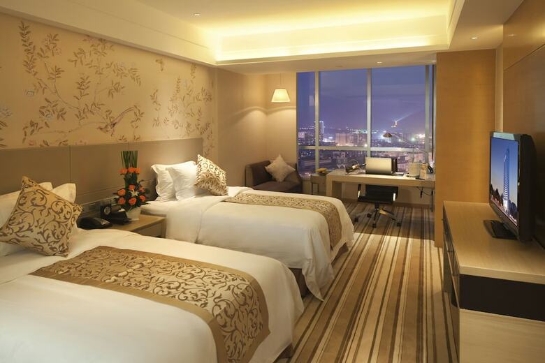 Grandskylight Hotel