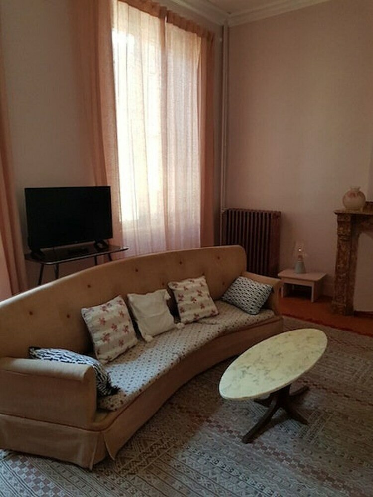 Bed & Breakfast Chambres D'hotes Au Centre de Sigean