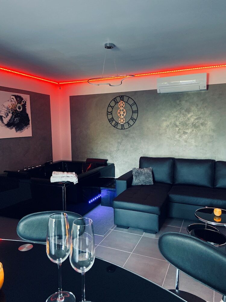 Bed & Breakfast Home Sweet Spa