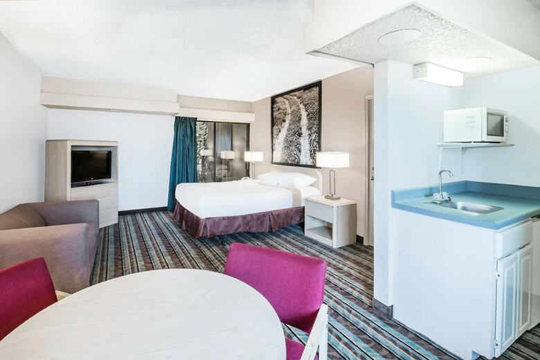 Republic Hotel Of Ozona