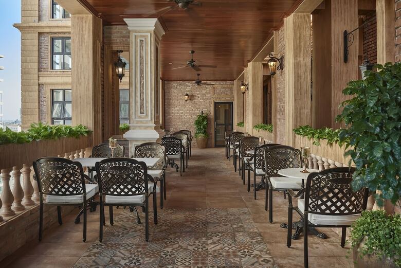 Anik Palace Hotel