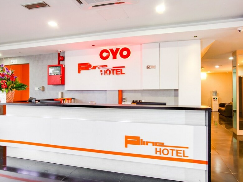 Oyo 89652 P Line Hotel