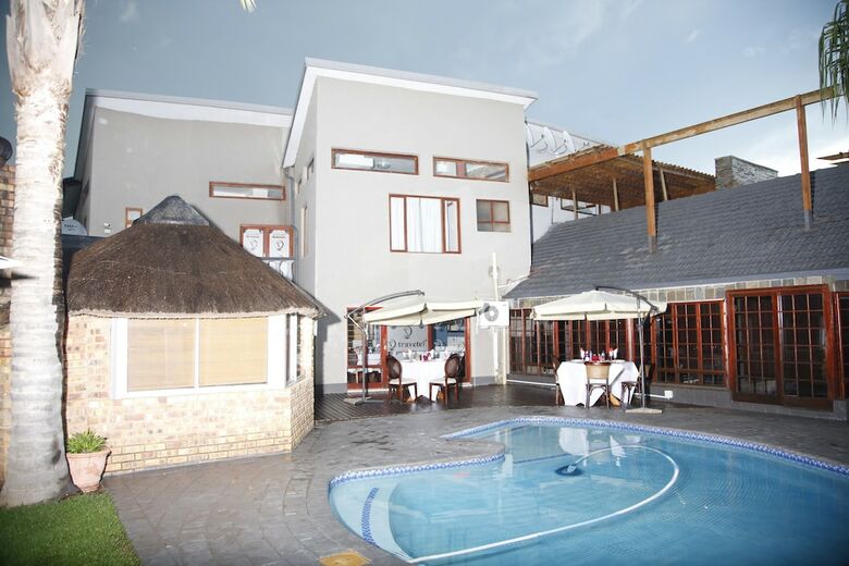 Travetel Or Tambo Airport Hotel