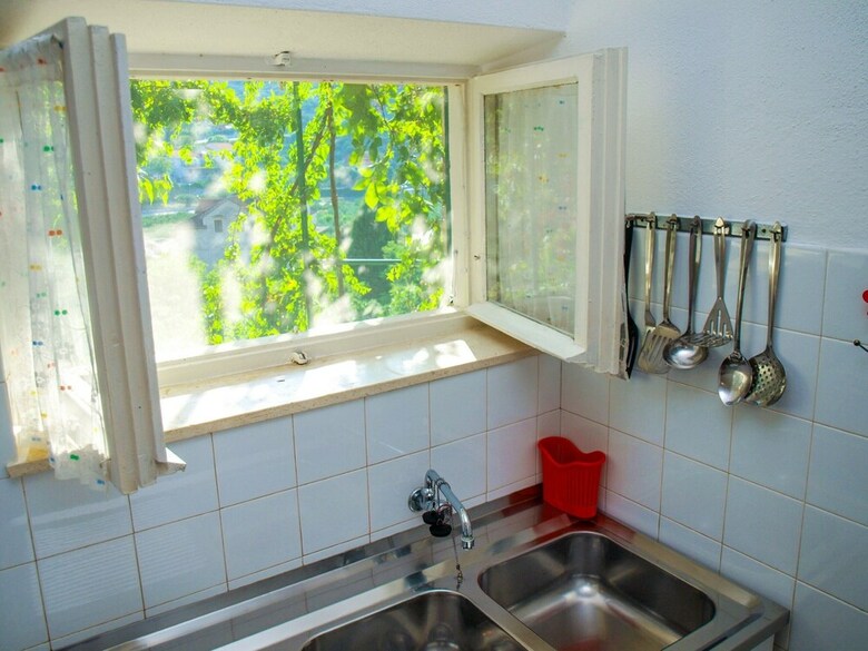 Apartment Postira Meri