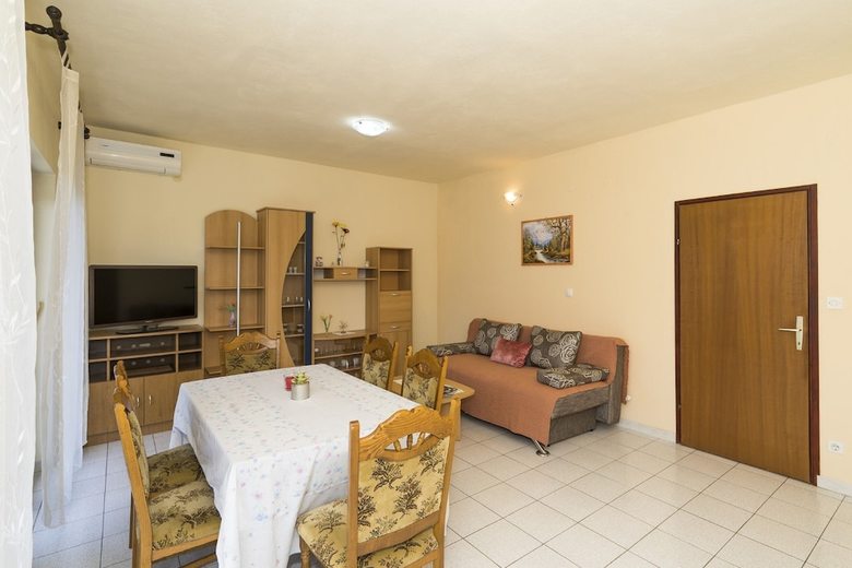 Apartment Ivo