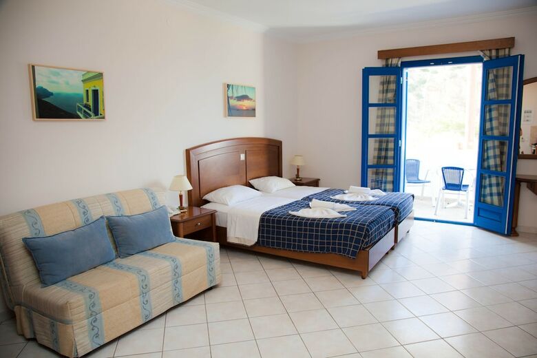 Aparthotel Blue Waves Studios