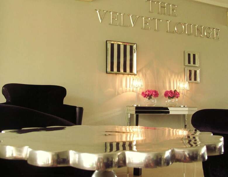 The Aknac Hotel