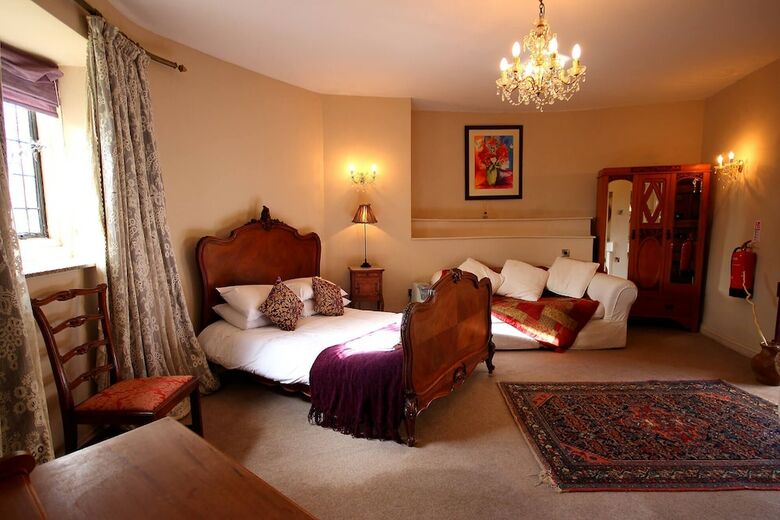 Residencia Walton Castle