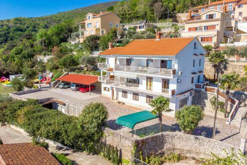 Apartments Davor