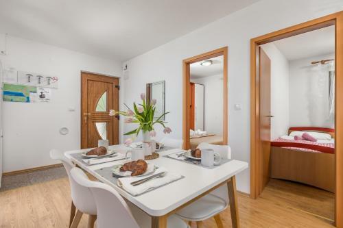 Apartments Davor