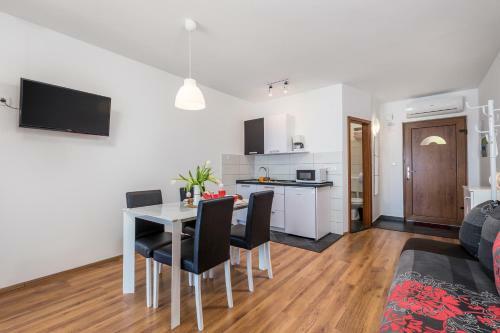 Apartments Davor