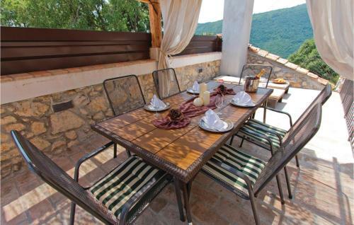 Holiday Home Obrs