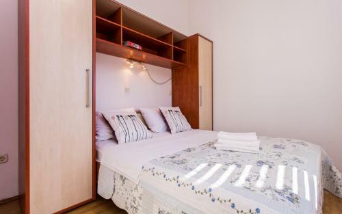 Apartments Luka