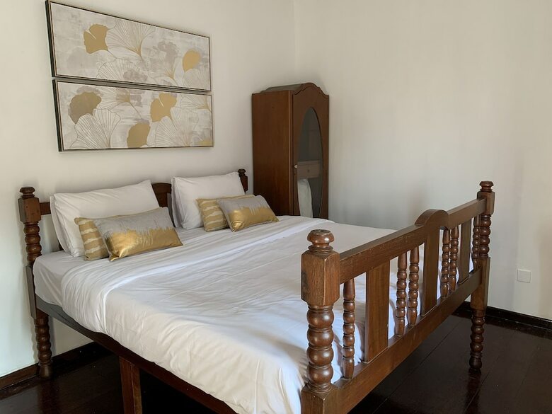 Heeren House By Signature Puzzle Hotel