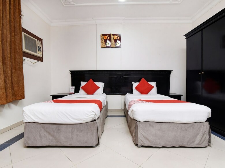 Oyo 367 Season Hotel