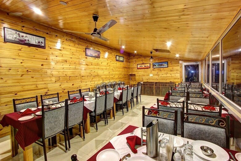 Bed & Breakfast Hotel Monarch Residency Manali