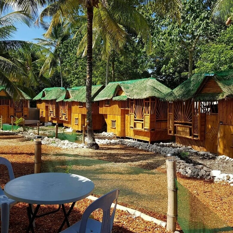 Hotel Nirvana Bamboo Houses
