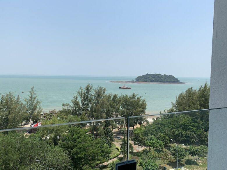 Apartamentos D'wharf Residence @ Pd Waterfront Balcony View By Airplan