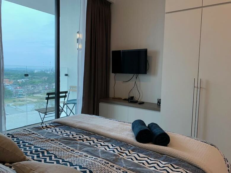 Apartamentos D'wharf Residence @ Pd Waterfront Balcony View By Airplan