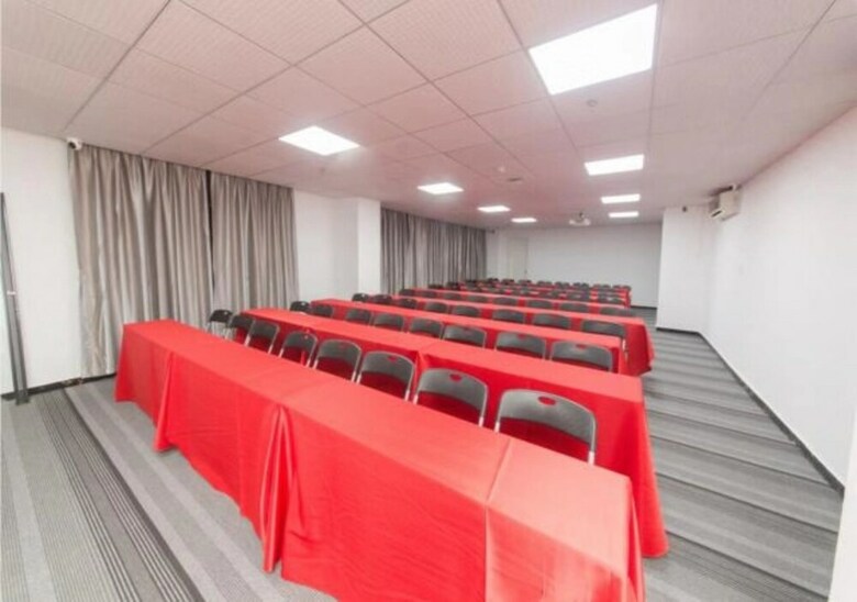 Ranz Hotel Dongguan