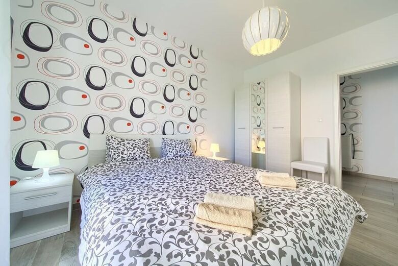 Apartments Mali Nono