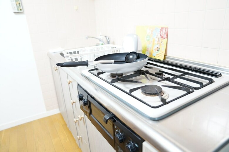 Metro Daikoku Apartment