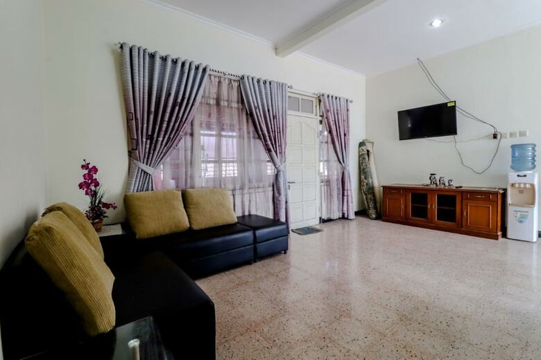 Hotel Denadifa Homestay