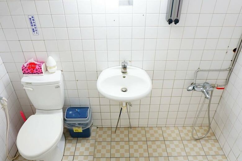 Hotel Qingju Hostel