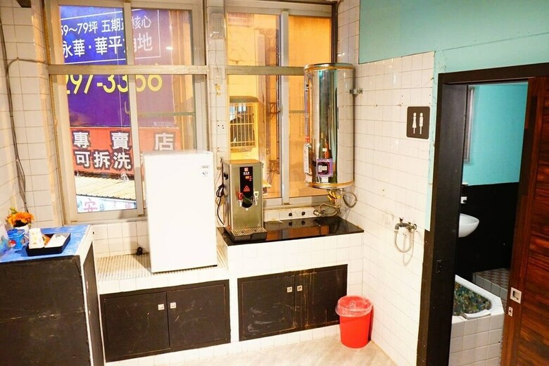 Hotel Qingju Hostel