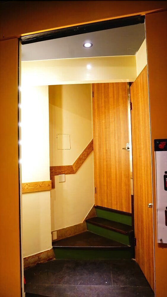 Hotel Qingju Hostel