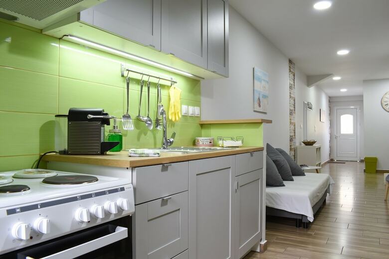 Apartamentos Stylish Maisonette Near The Sea &the City Center
