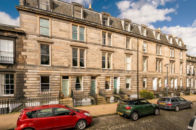 Traditional 3 Bed Apartment Stockbridge