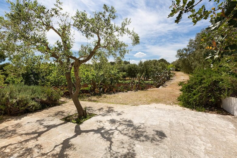 Trullo Il Karrubo