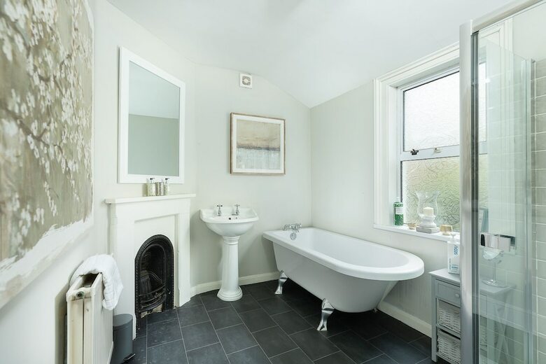 Price & Weeks - Jewel Of Bath